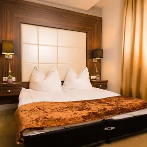 duna-garden-hotel.inbudapesthotels.com/